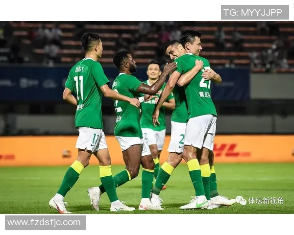 成都排球队以58分领跑亚运会积分榜展现强劲实力和团队合作精神